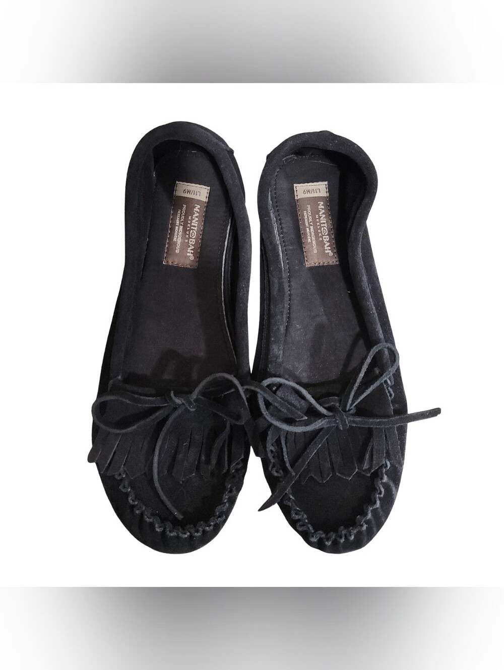 GUC Manitobah Mukluks Womens Size 11 Moccasins